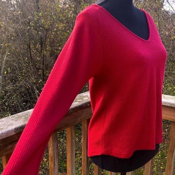 Dark Red Waffle Knit V-Neck Sweater - Picture 4 of 10